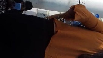 Dar Kotlu Hint Kızı, Kameranın Önünde Poposunu Gösteriyor