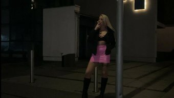 Genç (18+) Karısı, Halka Açık Yerlerde Tamamen Yabancılarla Aldatılıyor
