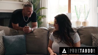 Charles Dera Adında Bir Sapık Adam, Pure Taboo'Da Sarah Adında Çaresiz Bir Öğretmeni Baştan Çıkarıyor.