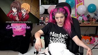 Minyon Kızıl Saçlının Hentai Pornosuna Tepkisi