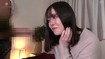 Miho Aikawa'Nın Elektrikli Oyun Ve Yağ Banyosuyla Yoğun Orgazm Deneyimi