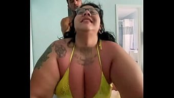 Amatör Bbw'Ler Hd Videoda Büyük Bir Penis Paylaşıyor