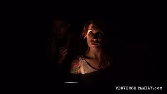 Genç (18+) Ve Olgun Anne Gizli Bir Anal Deneyimi Paylaşıyor