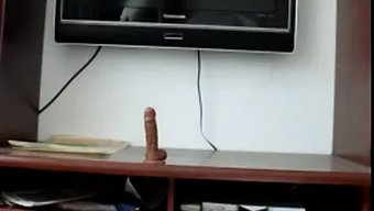 Amatör Asyalı Kız Kendini Tatmin Ediyor