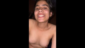 Okuldan Sonra Desi Bhabhi Ile Genç Seks