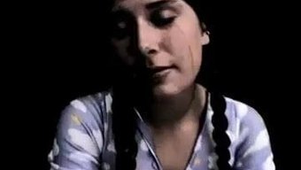 Tabu Aile Üyeleri, Tabu Kızlarının Dualarına Ve Kurtuluşlarına Katılıyorlar