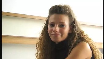 18+ Genç, Kamerada Öpüşüyor Ve Mastürbasyon Yapıyor