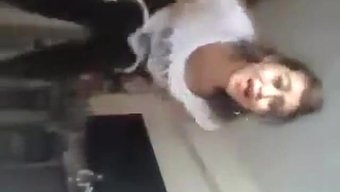 Asyalı Bebekler En Vahşi Fantezilerine Dalıyorlar