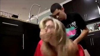 Cory Chase, Üvey Oğlu Tarafından Irlandalı Amını Siktiriyor