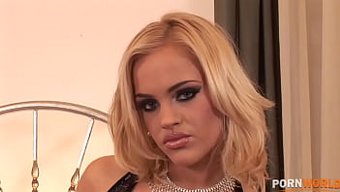 Göğüslü Karısı Britney, Derin Boğaz Ve Anal Seks Videosunda Amını Ve Göt Deliğini Siktiriyor