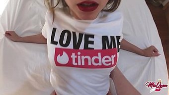 Tinder Randevusuyla Yaramaz Bir Ilk Buluşmanın Ev Yapımı Videosu