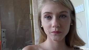 Hannah Hays, Bu Sert Videoda Parmaklanıyor Ve Beceriliyor